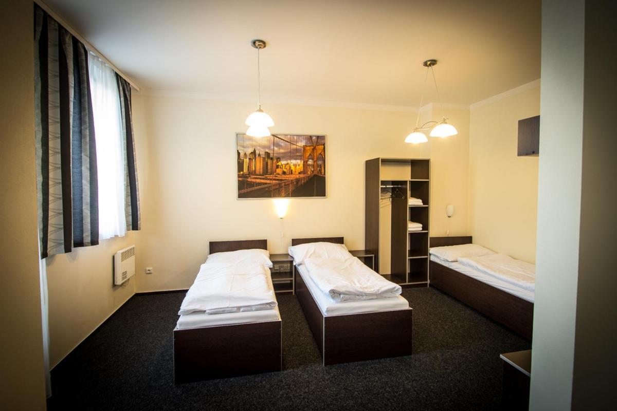 Hotel Sazavsky Ostrov Сазава Экстерьер фото