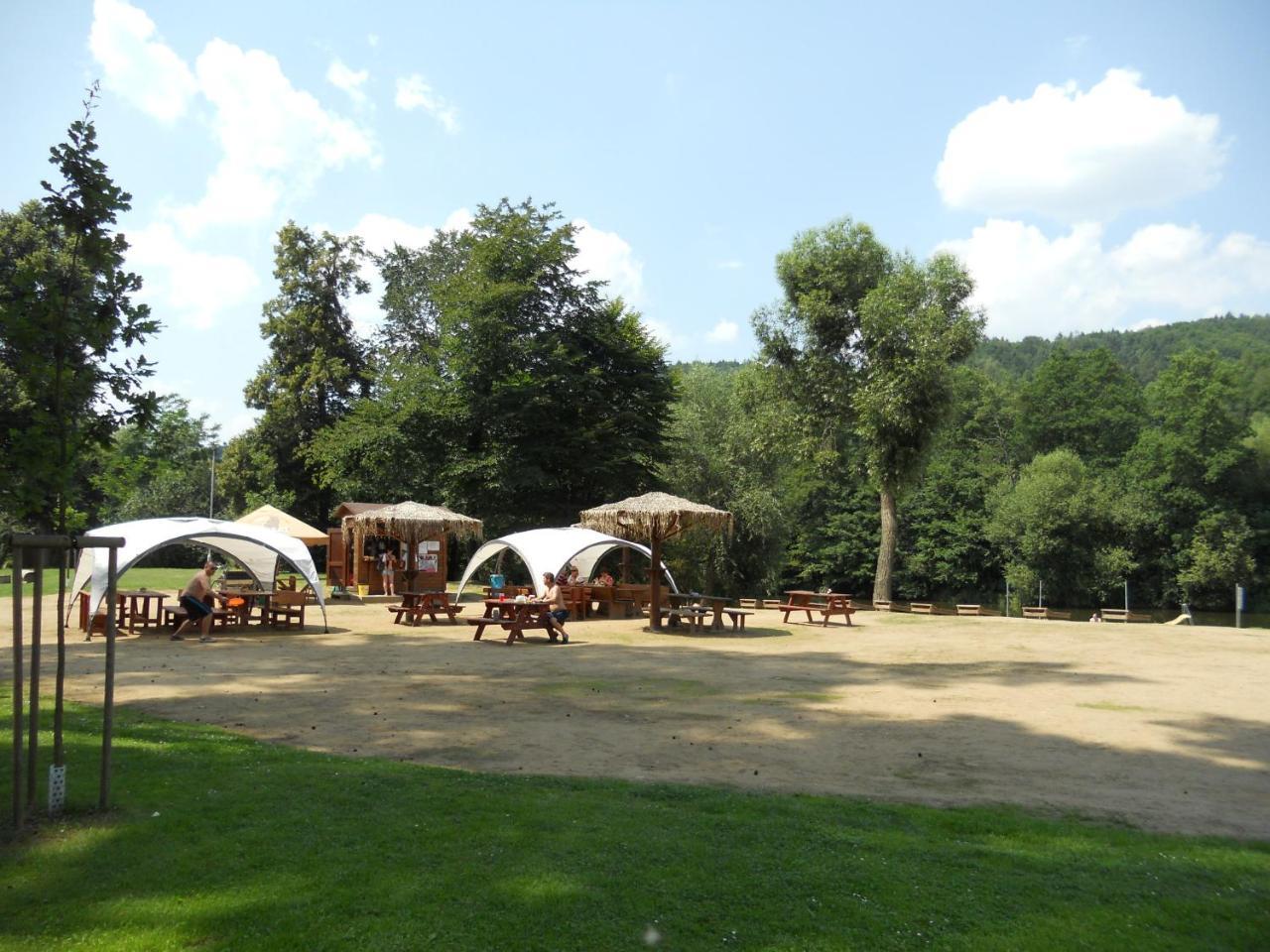 Hotel Sazavsky Ostrov Сазава Экстерьер фото